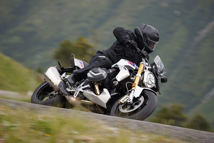 Tips for motorcycle travel this summer without any problems